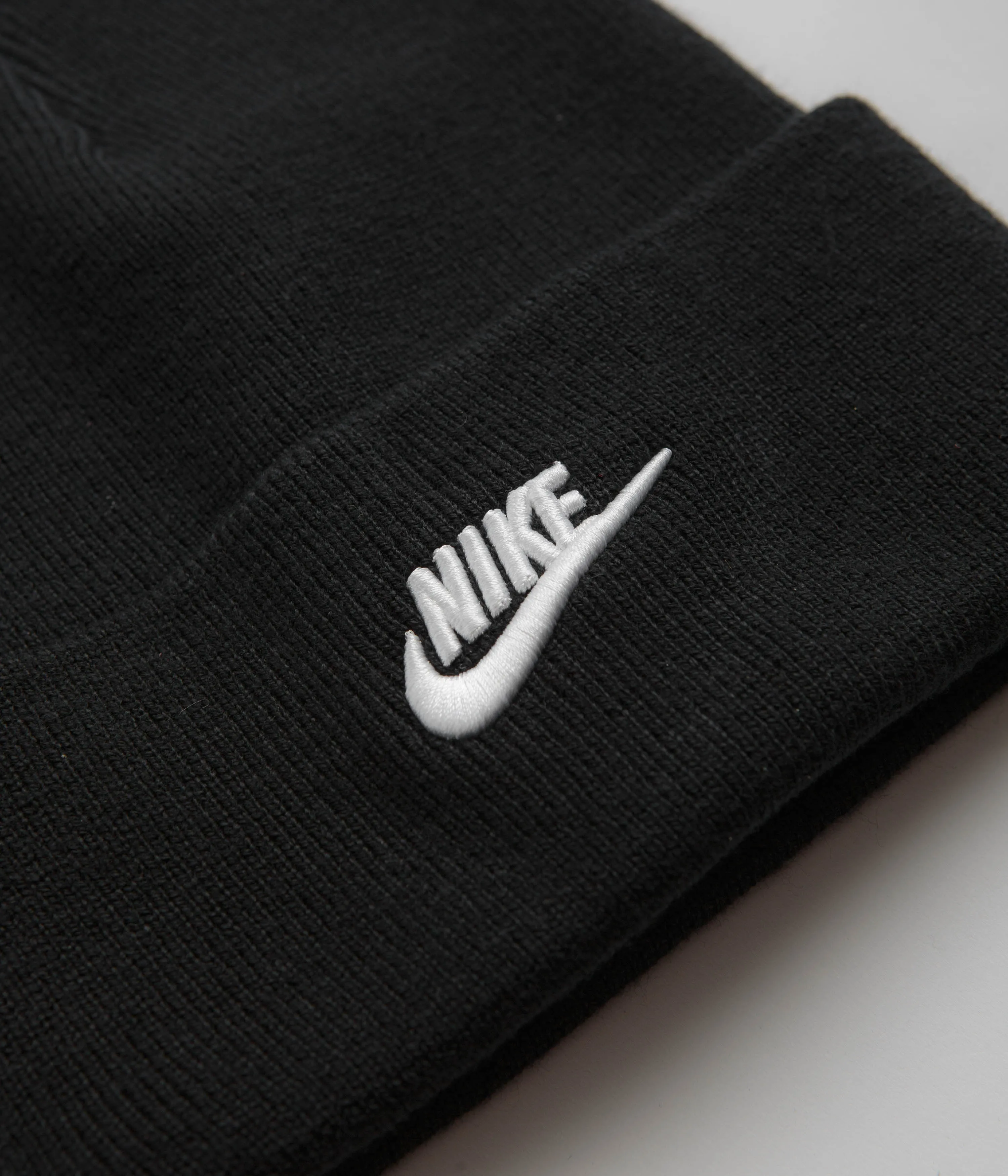 Nike Peak Futura Beanie - Black / White